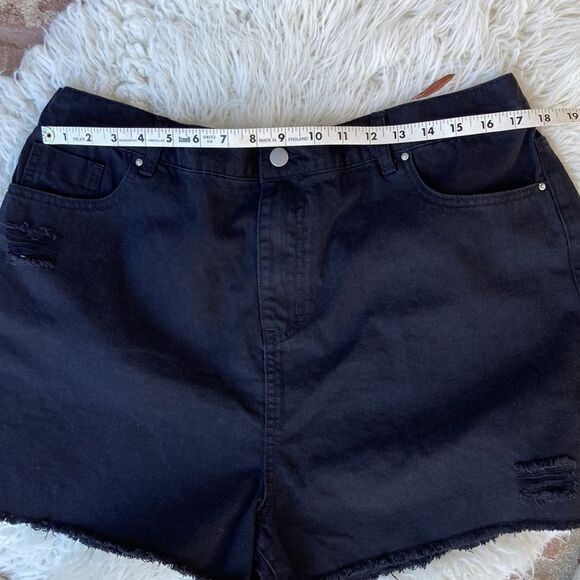 Hayden Los Angeles 100% Cotton Black Frayed Hem Distressed Shorts Women’s 1XL - Picture 7 of 10